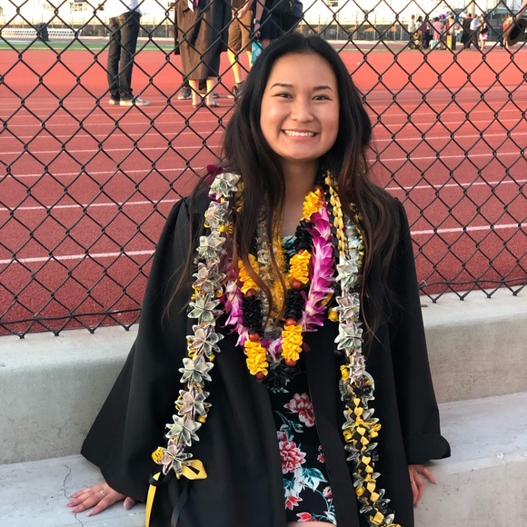 Meet your Posher, Hannah - Picture 1 of 1